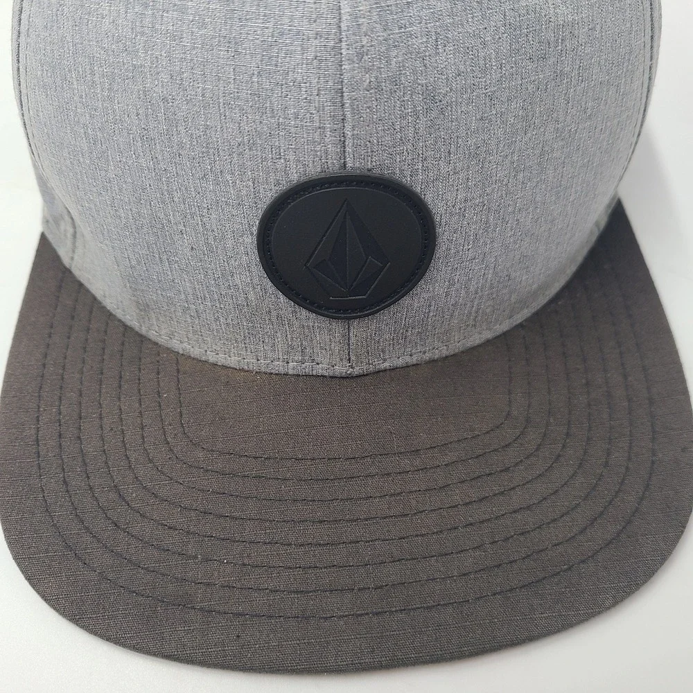 Volcom Hat‎ Snapback Grey Black Distressed Skate Skateboard Surf Casual Logo Men